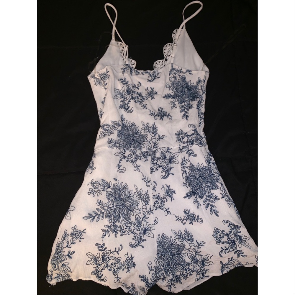 White and blue 🌸 romper! - Picture 2 of 3